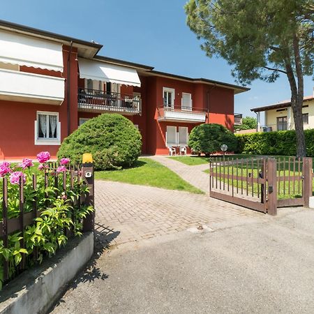 Belle Maison - Du Lac Apartments Сирмионе Экстерьер фото