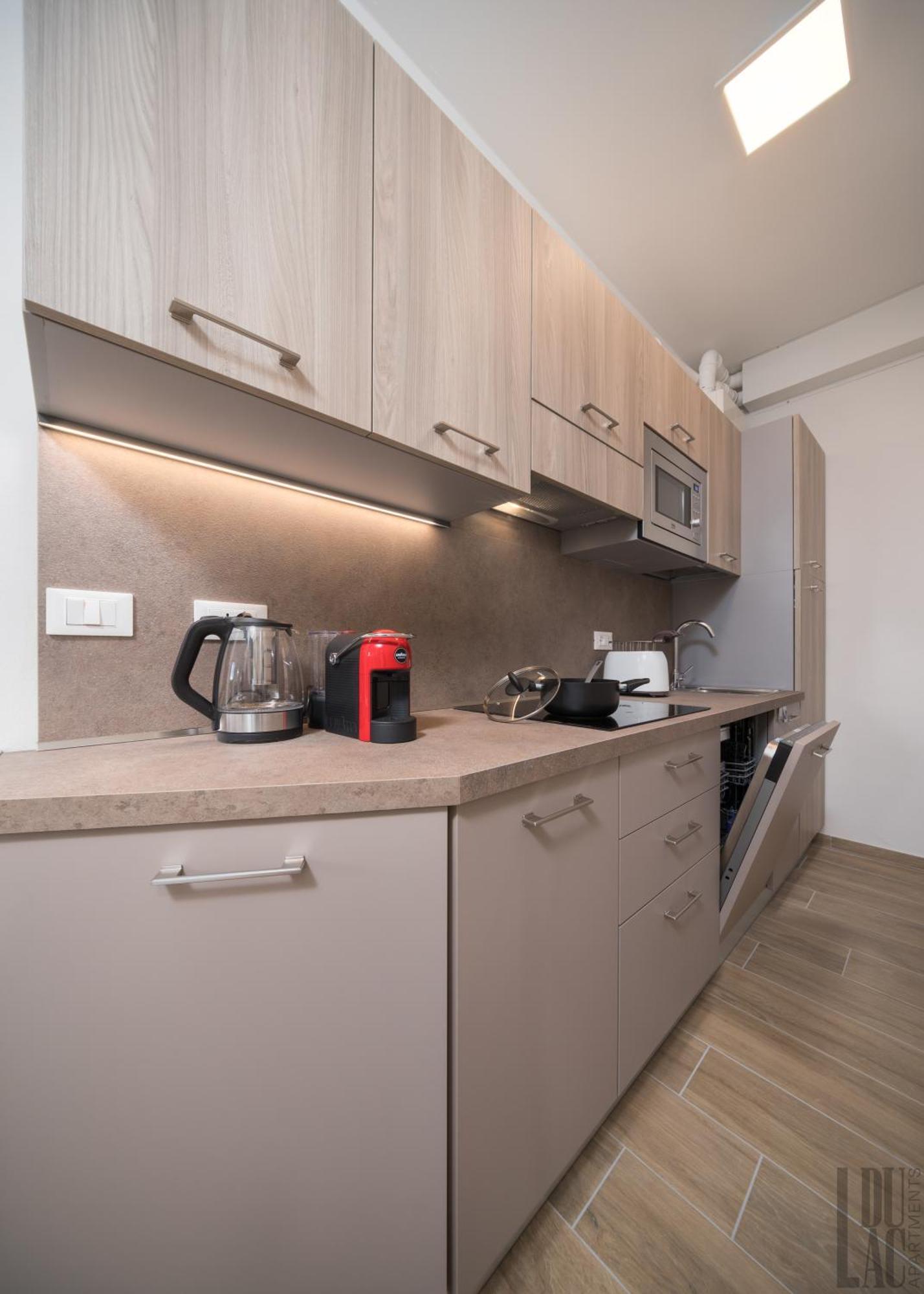 Belle Maison - Du Lac Apartments Сирмионе Экстерьер фото